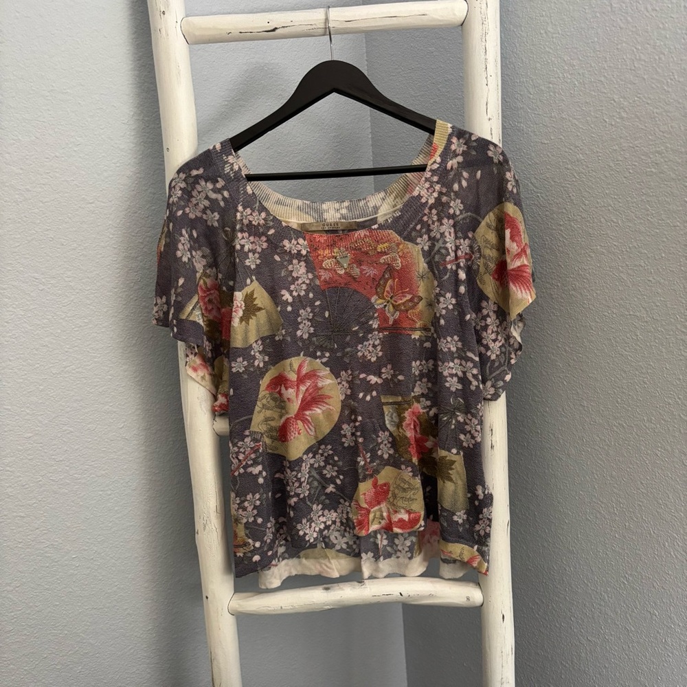 GUESS Oversized Lightweight Knit Top Small EUC High Low Relaxed Casual Pullover